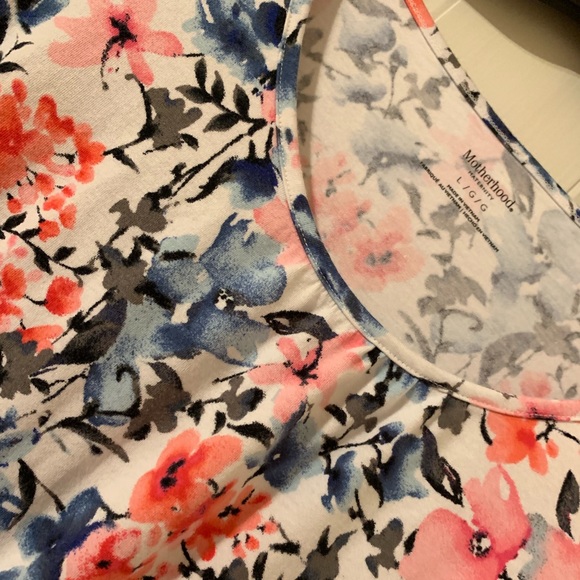 Floral Motherhood Maternity Top - Picture 6 of 8
